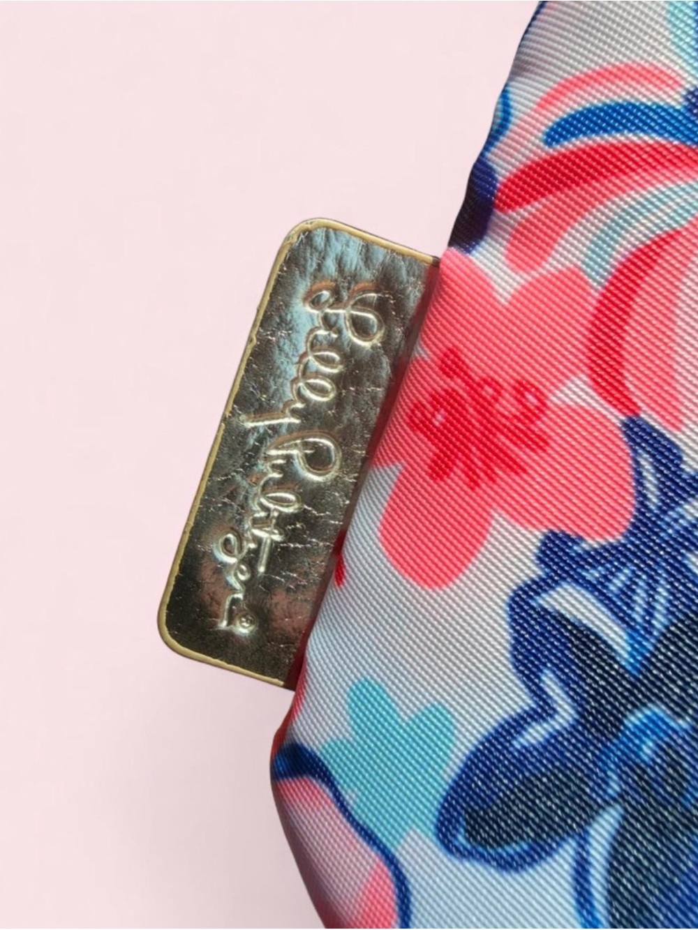 Lilly Pulitzer Party Like a Lobstar Top Zip Wristlet Preppy Coastal Wallet NWOT - Picture 2 of 4